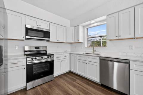 211 89th Avenue, St Petersburg FL - photo 7 of 32
