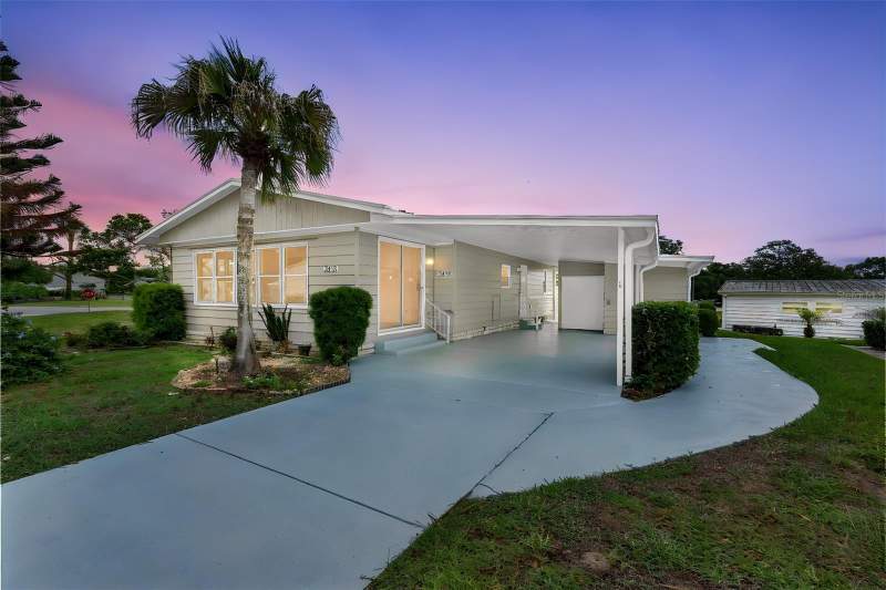 ZellwoodHomes for Sale in Zellwood, FL