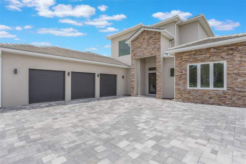 5 bedroom Single Family Residence at 16110 Pendio Drive, Bella Collina, Bella Collina — photo 2