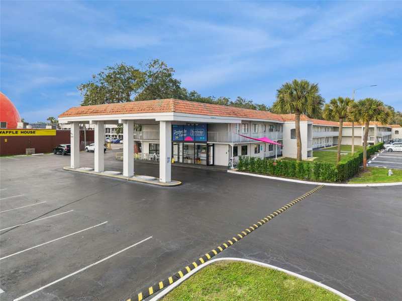 1 bedroom Condo - Hotel at 5367 W Irlo Bronson Memorial Highway #1-210, Greenpoint Essential Hotel Condo, Kissimmee — photo 1