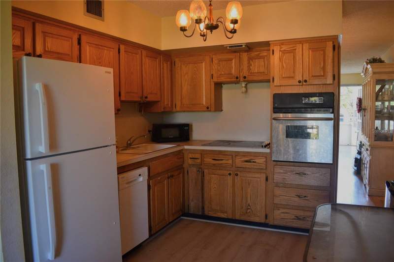 2 bedroom Condominium at 2370 Jamaican Street #54, On Top Of The World, Clearwater — photo 3