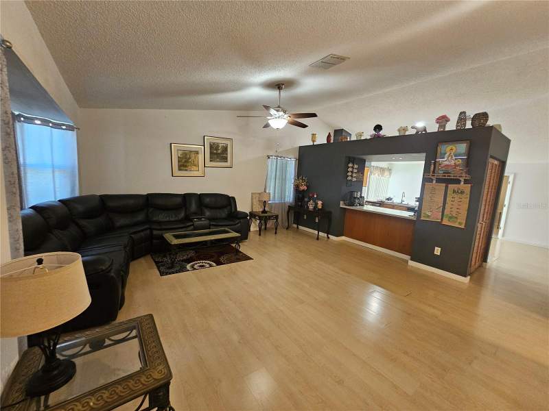 4 bedroom Single Family Residence at 1885 Feather Tree Circle, Feather Tree, Clearwater — photo 3