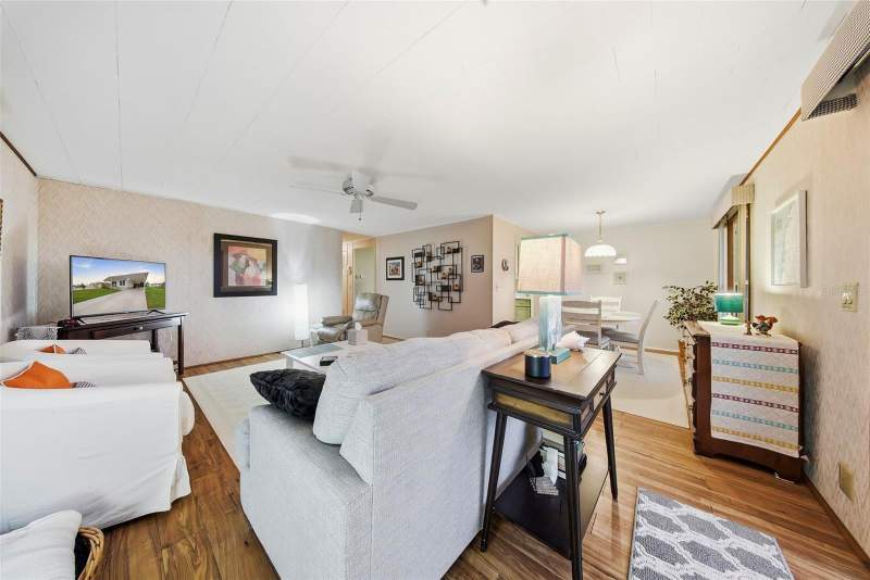 2 bedroom Mobile Home at 12117 Cartwright Drive, Ponderosa Park, Hudson — photo 4