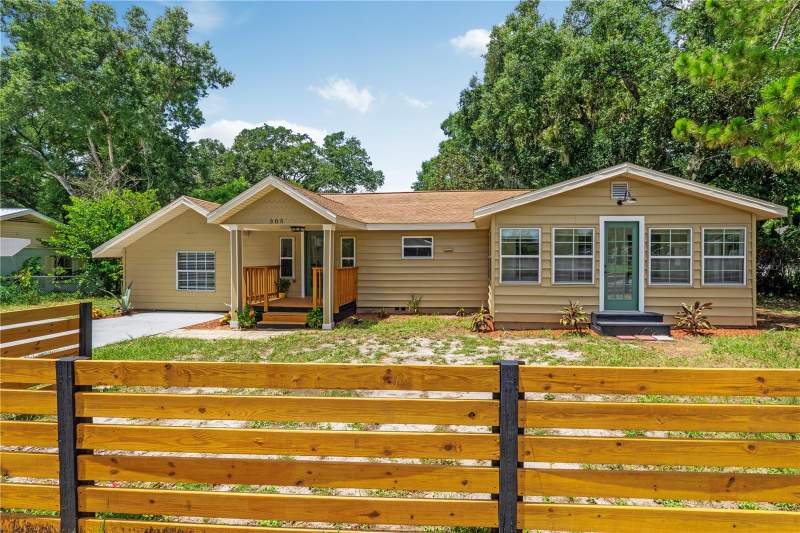 Mount Dora Oakwood
