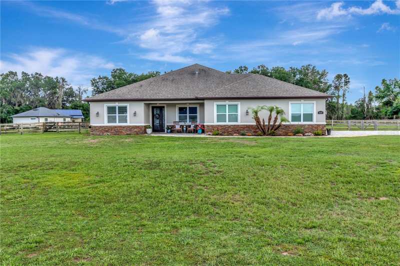 4 bedroom Single Family Residence at 5020 Lakeshore Ranch Road, Pretty Lake Ranch Sub, Groveland — photo 1
