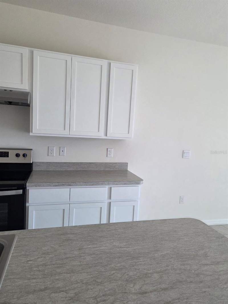 3 bedroom Townhouse at 2294 Tay Wes Drive, Thompson Grove, St Cloud — photo 5