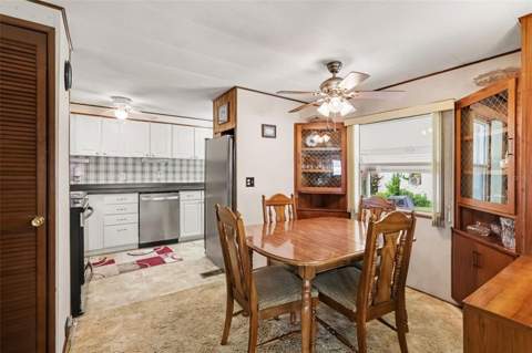 37249 Hammond Drive, Zephyrhills FL - photo 6 of 23