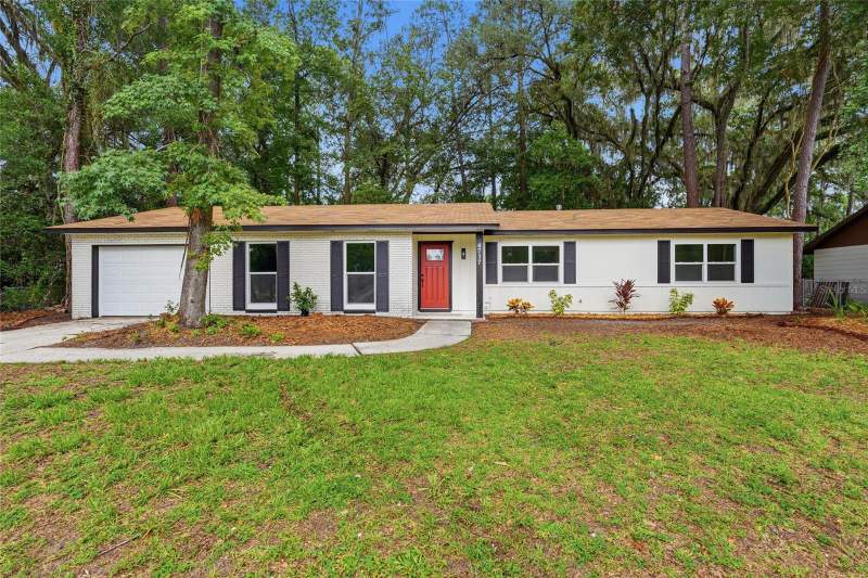 4 bedroom Single Family Residence at 4717 NW 31st Terrace, Northwood, Gainesville — photo 2