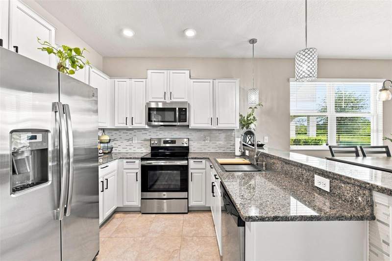 3 bedroom Townhouse at 15548 Florence Hollow Place, Cypress Crk Prcl K Ph 1, Sun City Center — photo 3
