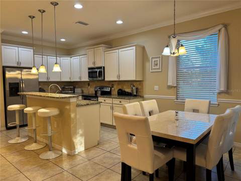 11048 Paradise Point Way, New Port Richey FL - photo 8 of 38