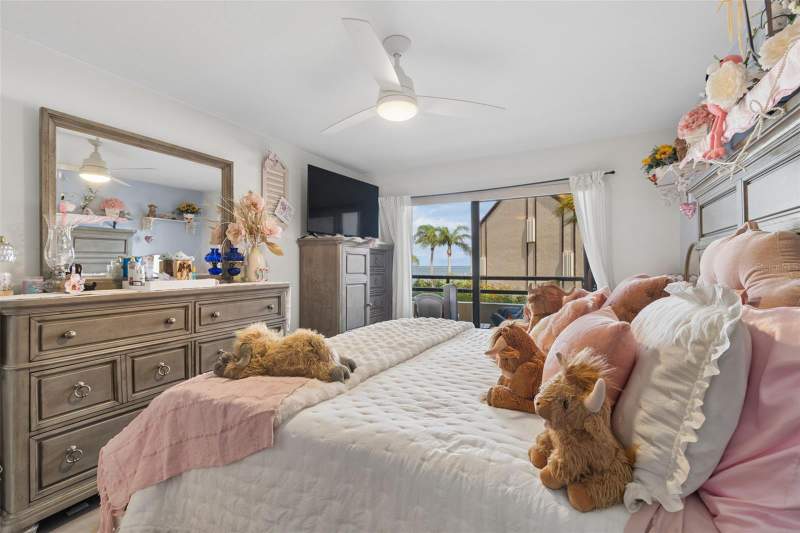 2 bedroom Condominium at 103 1st Street #115, Village At Tierra Verde Condo, St Petersburg — photo 4