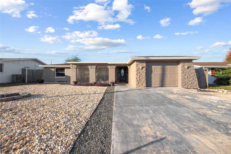 3 bedroom Single Family Residence at 5633 Andrea Drive, La Villa Gardens, Holiday — photo 1