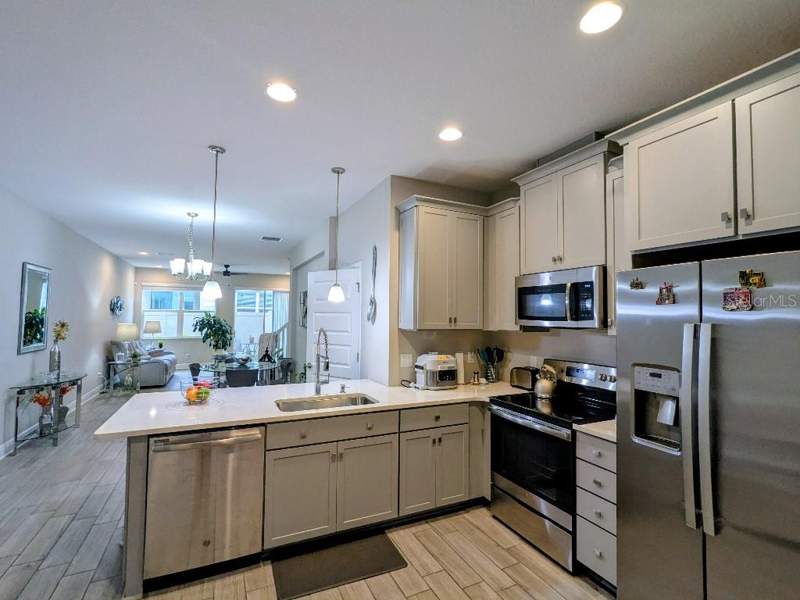 2 bedroom Townhouse at 2454 Foggy Creek Circle, Towns At Belleair Grove, Clearwater — photo 2