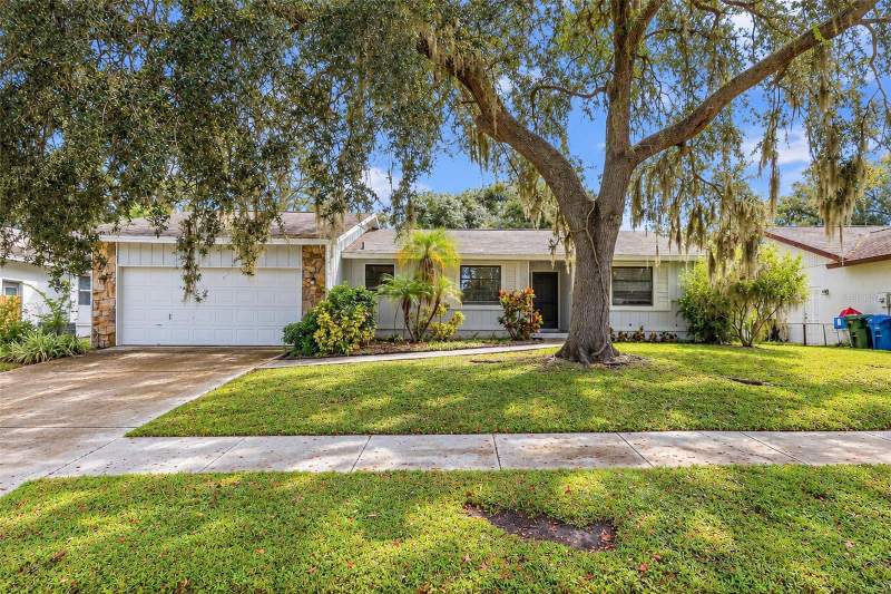 3 bedroom Single Family Residence at 2475 Wood Oak Drive, Colonial Oaks, Sarasota — photo 3