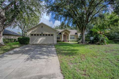 2579 Stardust Ave, golf community for sale in Eustis