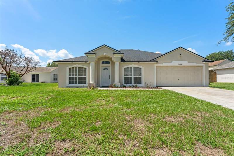 3 bedroom Single Family Residence at 11603 PINELOCH LOOP, PINELOCH PH I SUB, CLERMONT — photo 2