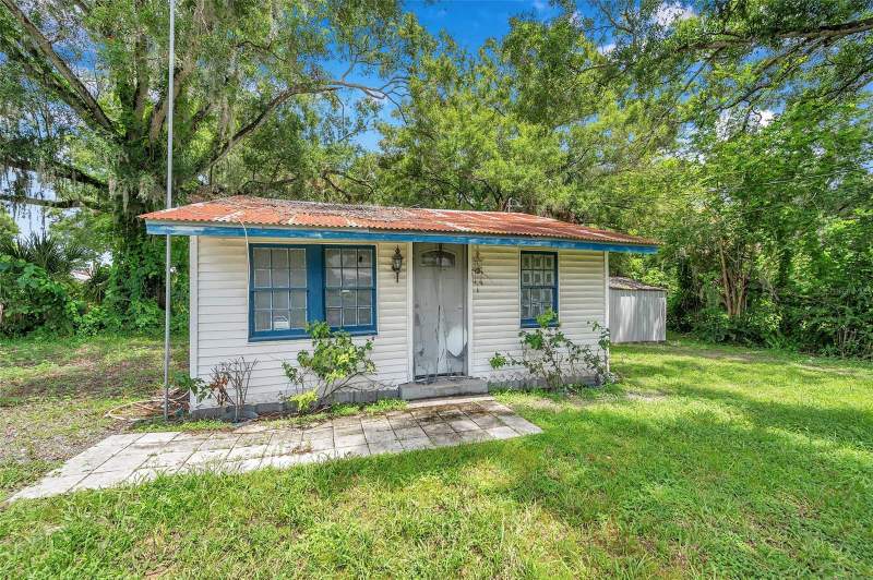 Rhoda LeeHomes for Sale in Tampa, FL