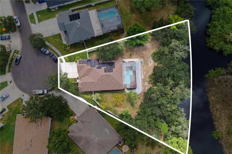 5 bedroom Single Family Residence at 9020 N River Road, River Chase Sub, Tampa — photo 1