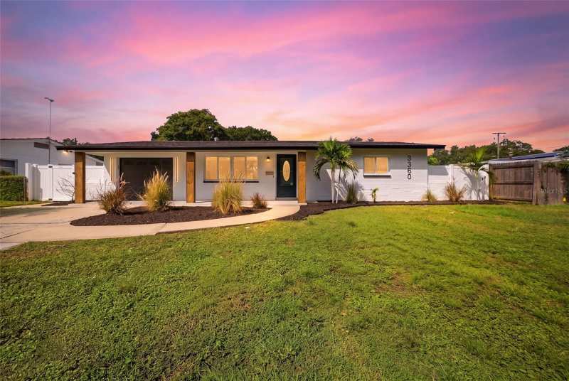 2 bedroom Single Family Residence at 3360 70 Street, Mayfair Manor Blk 1, S 50FT Of Lot 2 & N 25FT Of L, St Petersburg — photo 1