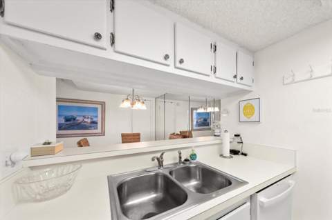179 Medallion Boulevard #H, Madeira Beach FL - photo 12 of 30
