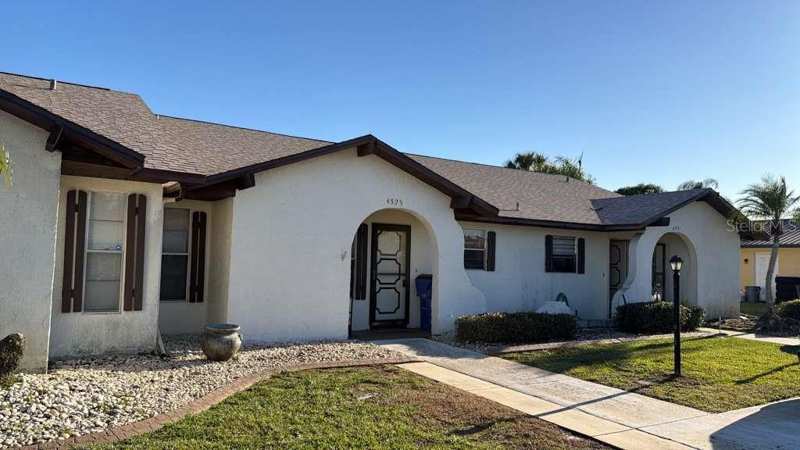 2 bedroom Townhouse at 4529 Mercado Drive, The Campbell Twnhms, Sebring — photo 1