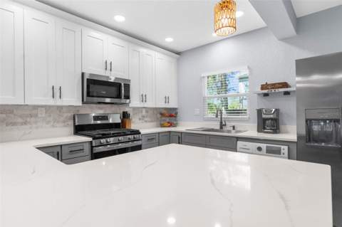5421 Gay Street, Weeki Wachee FL - photo 19 of 65