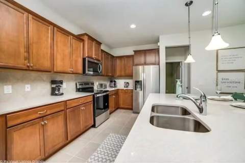 8933 Prague Way, Kissimmee FL - photo 8 of 35