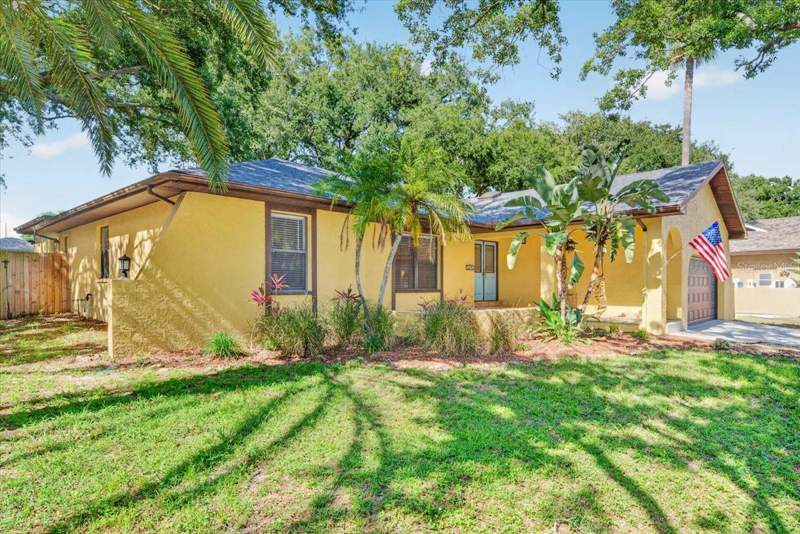 4 bedroom Single Family Residence at 2883 Mandarin Place, Lake Valencia -, Palm Harbor — photo 2