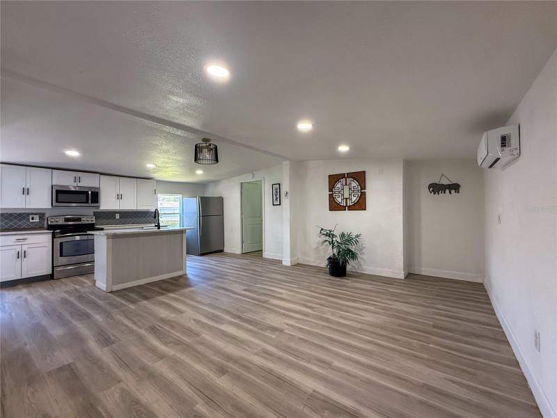 2 bedroom Manufactured Home at 18920 3rd Avenue, Bithlo, Orlando — photo 4