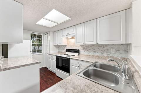 2350 Fletchers Point Circle, Tampa FL - photo 6 of 6