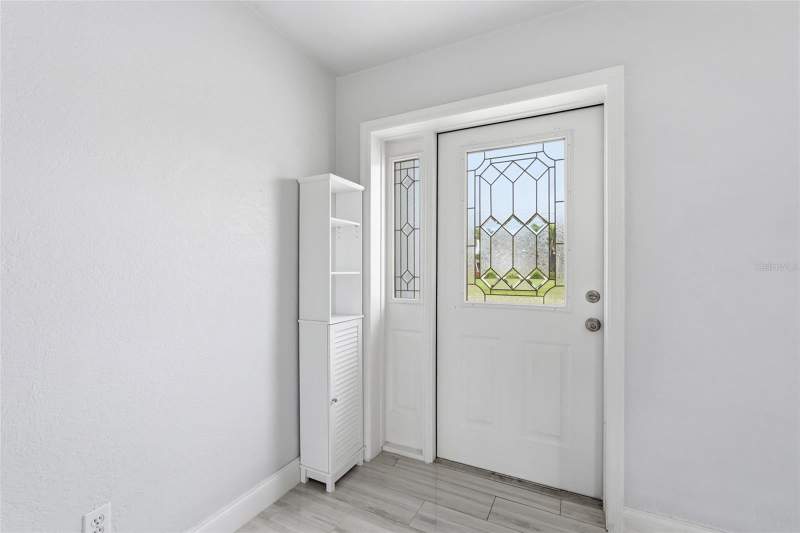 3 bedroom Single Family Residence at 4431 SE 19th Avenue, Cape Coral, Cape Coral — photo 3