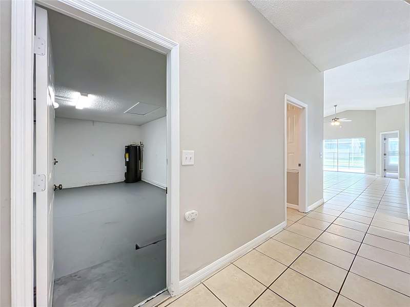 3 bedroom Single Family Residence at 1005 Winding Water Way, Clear Creek Ph One Sub, Clermont — photo 2