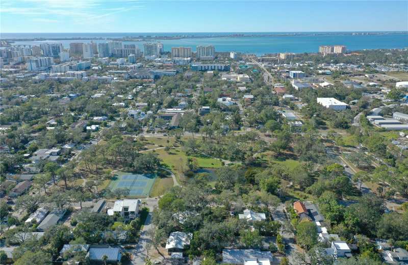 2 bedroom Single Family Residence at 1744 10th Street, Schindler Sub, Sarasota — photo 1