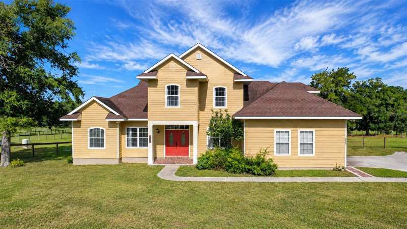 4 bedroom Single Family Residence at 35405 Stagecoach Trail, Courtney Jane Estates Sub, Eustis — photo 1