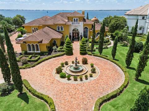 2961 Lakeview Drive, home for sale in Sebring 33870