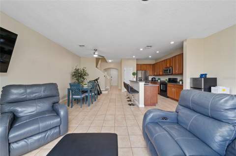 3008 Seaview Castle Drive, Kissimmee FL - photo 7 of 41