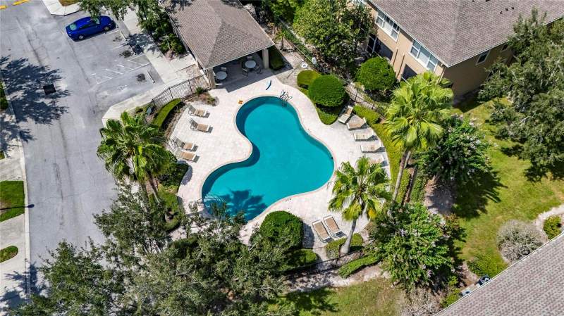 2 bedroom Townhouse at 9831 Blue Palm Way, Townhomes At Sabal Pointe, Tampa — photo 2
