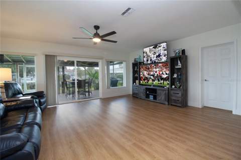 318 Circle Drive, Palm Harbor FL - photo 23 of 38