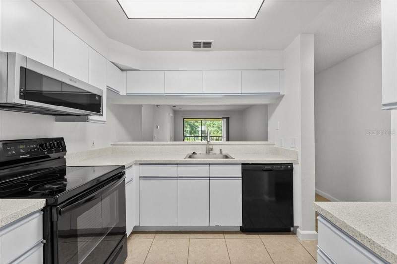 2 bedroom Condominium at 3001 58th Avenue #1106, Arbor Grove Condo, St Petersburg — photo 5