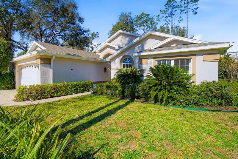 2 bedroom Single Family Residence at 5712 Whitebark Drive, Pinewalk Sub, Wesley Chapel — photo 2