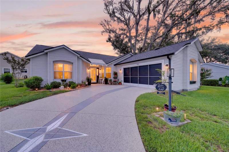 2 bedroom Single Family Residence at 313 Gonzales Place, Lady Lake Orange Blossom Gardens Unit 18, Lady Lake — photo 2