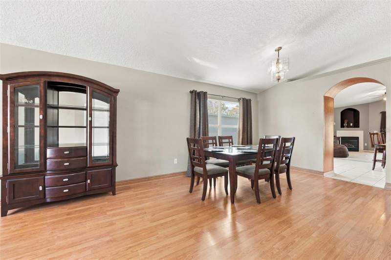 4 bedroom Single Family Residence at 1118 Maidenmoor Road, Stoneybrook West, Winter Garden — photo 3
