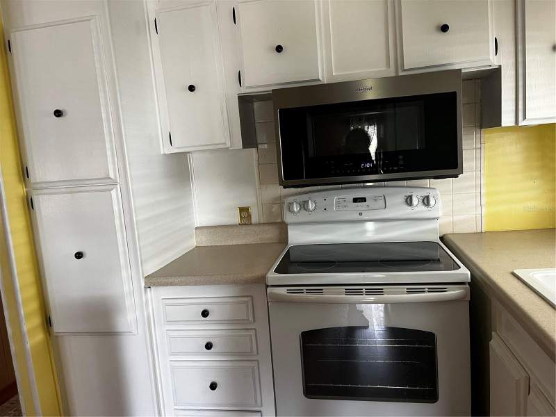 2 bedroom Mobile Home at 212 Paradise, Molokai Mhp Lt 02-Ha, Leesburg — photo 4