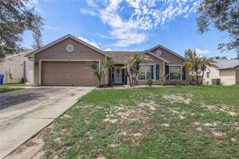 2191 ALCLOBE CIRCLE home for sale in Silver Bend