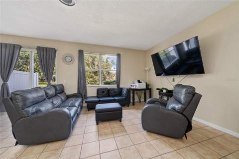 3008 Seaview Castle Drive, Kissimmee FL - photo 6 of 41
