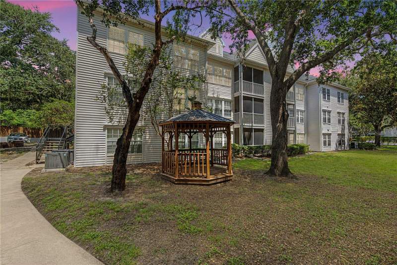 3 bedroom Condominium at 3266 Haviland Court #303, Bentley At Cobbs Landing Condo The, Palm Harbor — photo 2