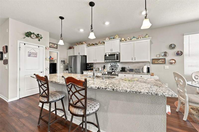 3 bedroom Single Family Residence at 13344 Waterleaf Garden Circle, Waterleaf Ph 6B, Riverview — photo 4