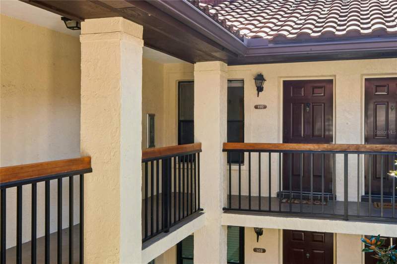 1 bedroom Condominium at 110 HAMMOCK PINE BOULEVARD, HAMMOCK PINE VILLAGE, CLEARWATER — photo 1