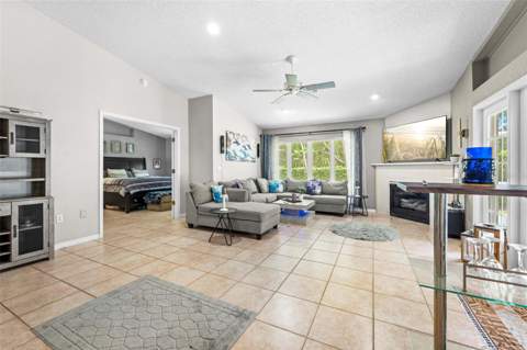 9354 Mississippi Run, Weeki Wachee FL - photo 14 of 78