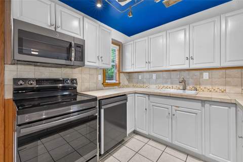 3201 11th Avenue, St Petersburg FL - photo 9 of 24